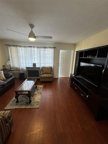 $119,000 | 221 Kent M, Unit 221 | Century Village