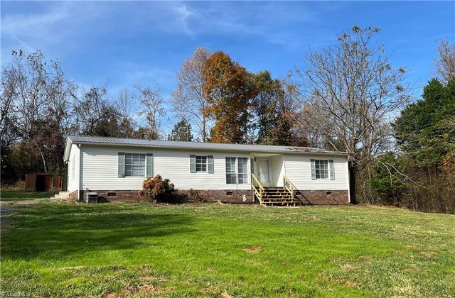 $199,900 | 1799 Star Gazer Drive | Cedar Grove Township - Randolph County