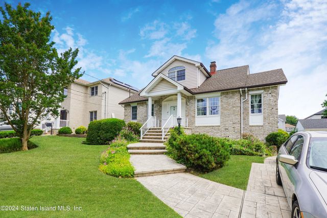 $949,000 | 29 Ridgecrest Avenue | Eltingville