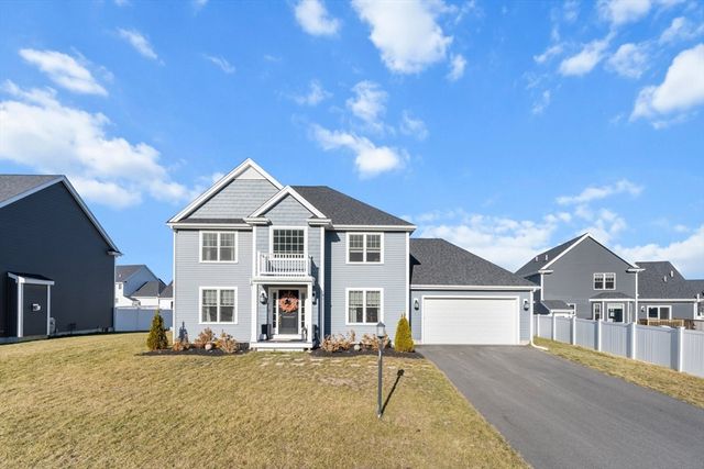 $829,000 | 11 Wedge Drive | North Lakeville