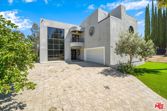 $2,790,000 | 21329 Mulholland Drive | Woodland Hills