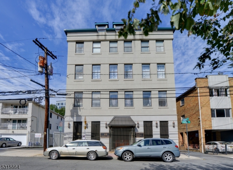 a car parked in front of a building