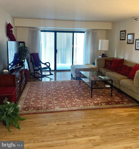 $2,300 | 3310 North Leisure World Boulevard, Unit 6421 | Leisure World