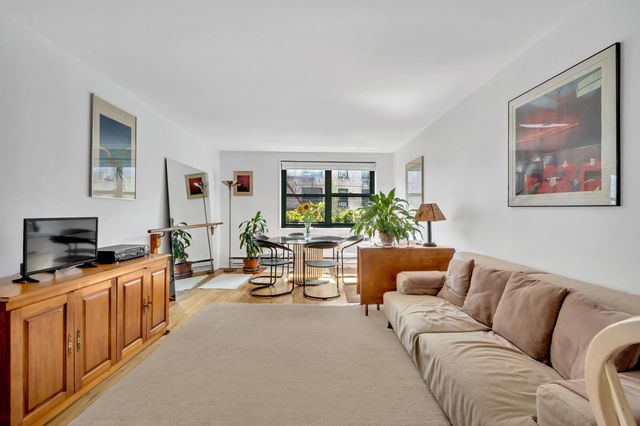 $1,695,000 | 668 Washington Street, Unit 4/5A | West Village