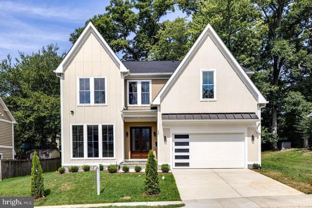 $2,590,000 | 5630 8th Street North | Bluemont - Arlington