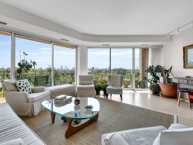 $1,600,000 | 1010 Memorial Drive, Unit 7C | West Cambridge