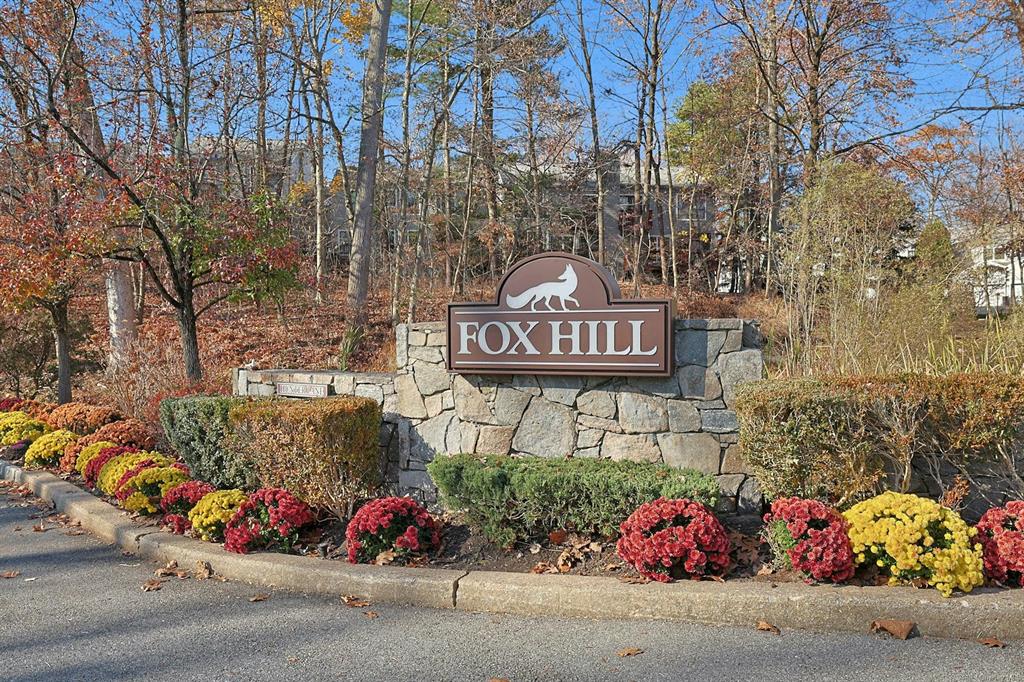 Welcome to Fox Hill Condominiums!