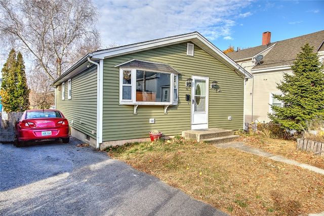 $299,900 | 26 Standish Avenue | Mount Pleasant