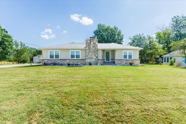 $320,000 | 1281 Hwy K | Central Township - Franklin County