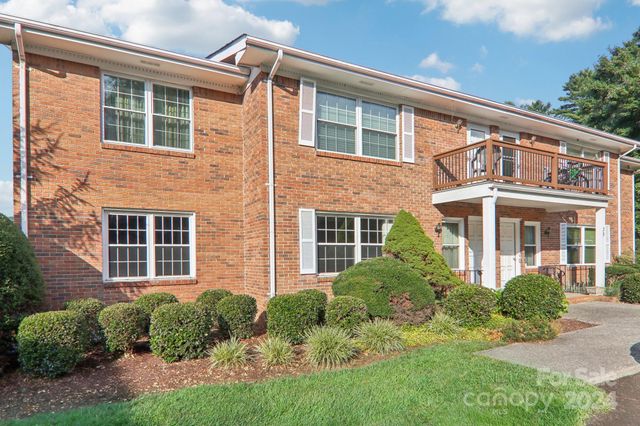 $265,000 | 35 Capri Lane, Unit 11C | Hendersonville