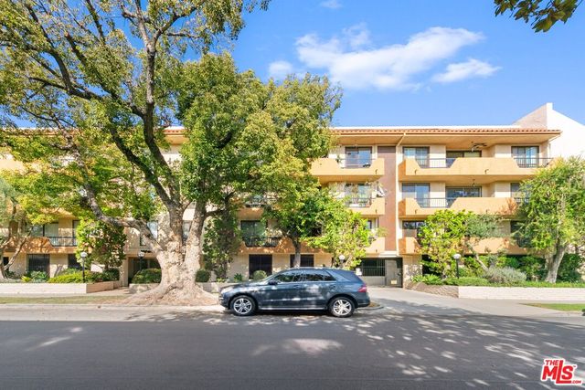 $5,500 | 10671 Holman Avenue, Unit 305 | Westwood