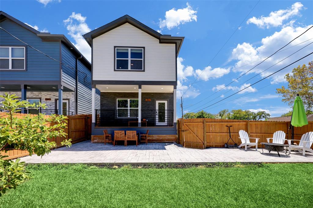 Front yard is fenced for privacy and has great patio for entertaining.