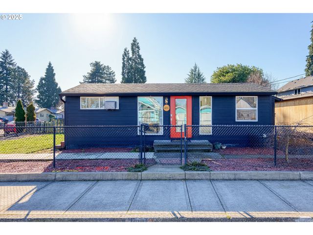 $399,500 | 1460 Southeast Alder Street | Central Hillsboro