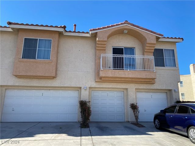 $1,600 | 5000 Red Rock Street, Unit 235 | Laguna del Rey