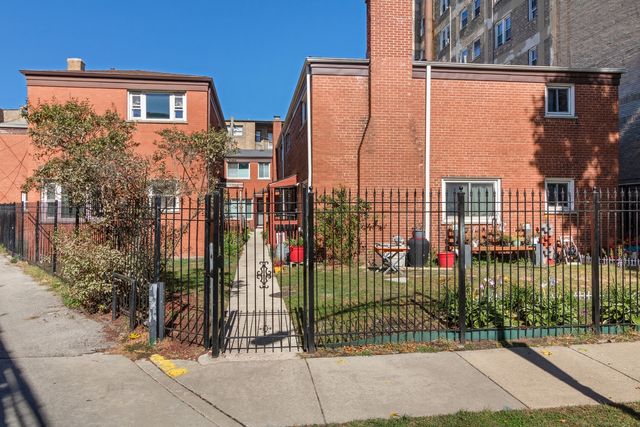 $390,000 | 1416 West Chase Avenue, Unit D | East Rogers Park