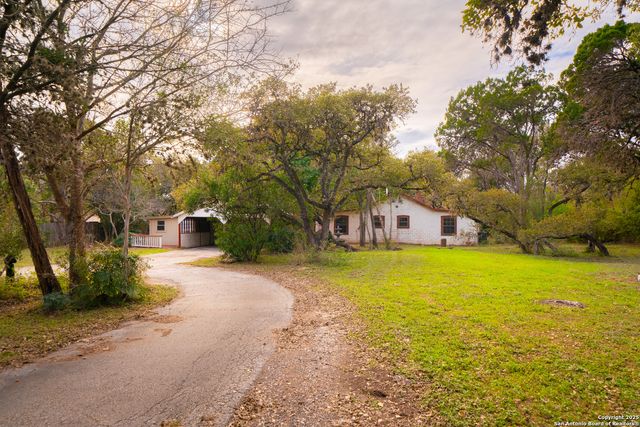 $550,000 | 116 Wagon Trail Road | Shavano Park