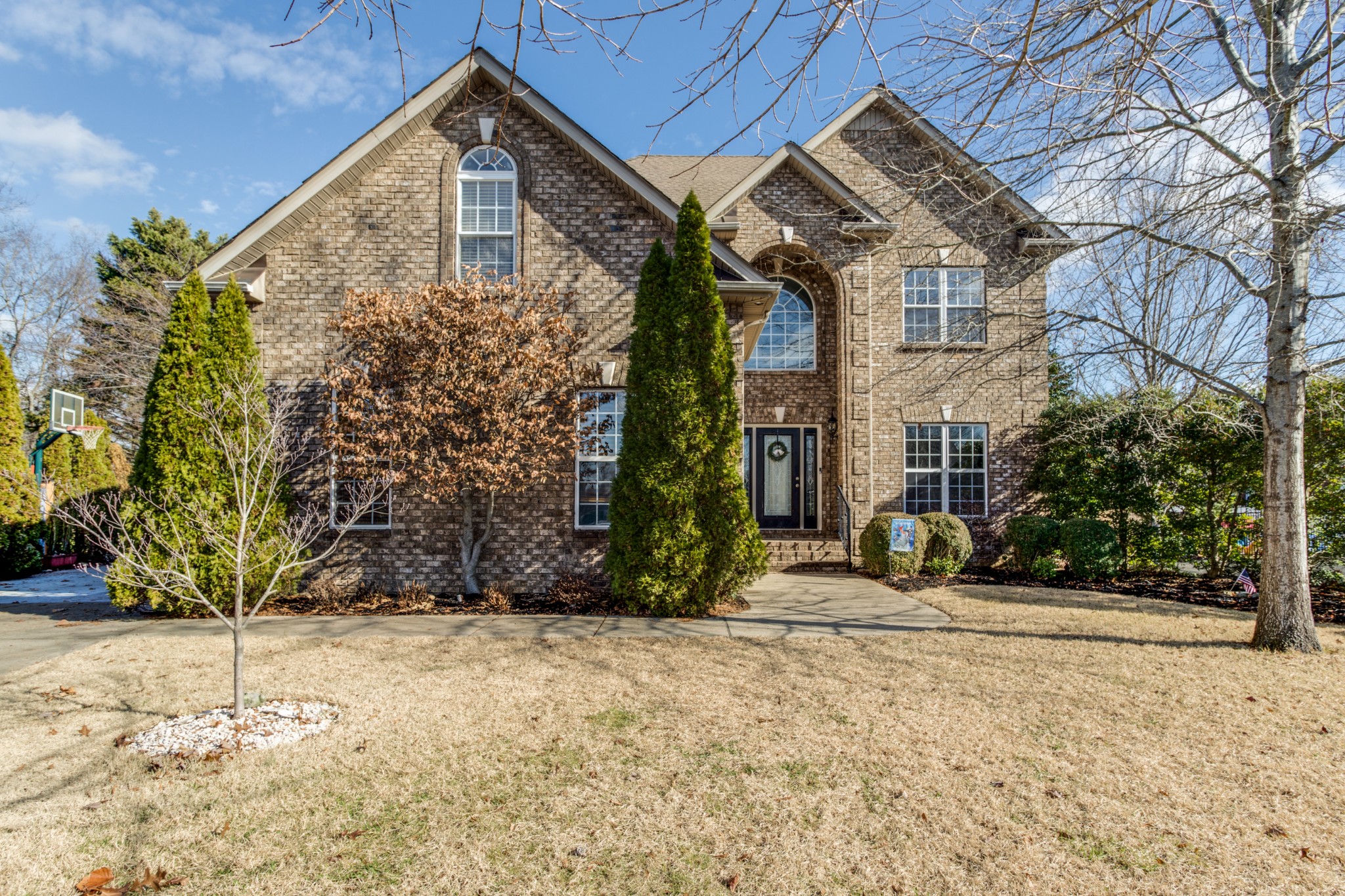 Fabulous 4 bedroom 3 1/2 bath brick home with bonus room & office in cul-de-sac in Jamison Place!