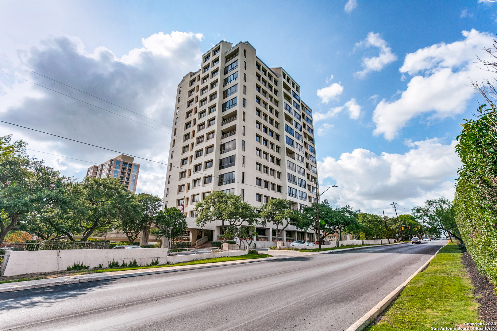 a view of a multi story building