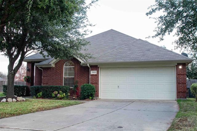 $415,000 | 7802 Hidden Isle Court | Southwest Central Arlington