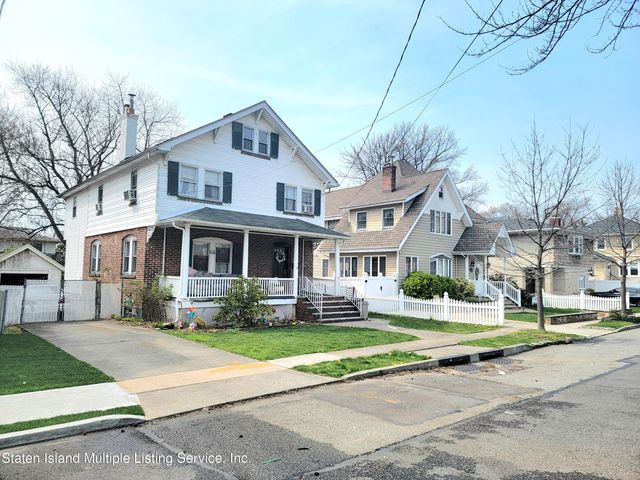 $748,800 | 14 Holly Place | New Dorp