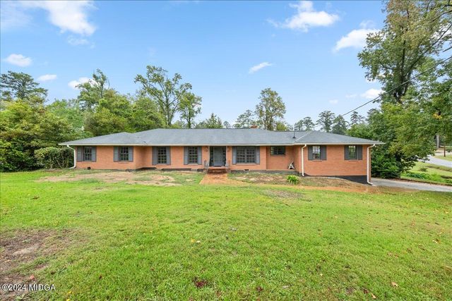 $279,900 | 2919 Thornwood Drive | Macon-Bibb County