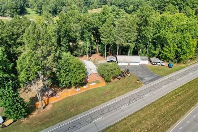 $559,000 | 8090 Highway 64 | Notla Township - Cherokee County