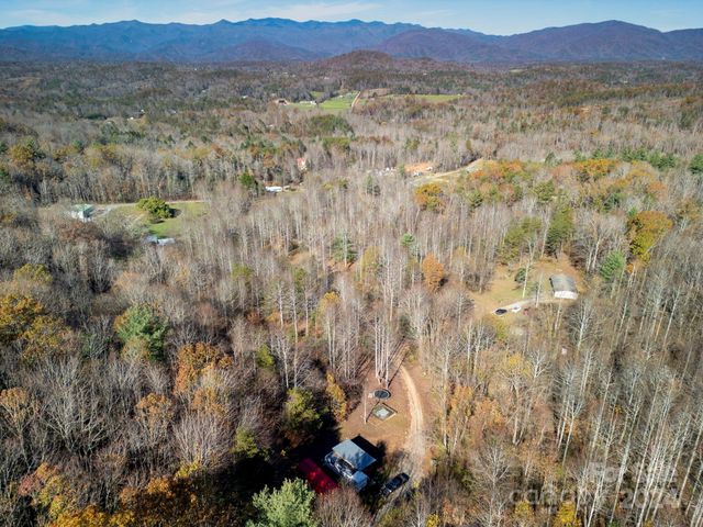 $689,000 | 170 Midnight Sun Lane | Crooked Creek Township - McDowell County