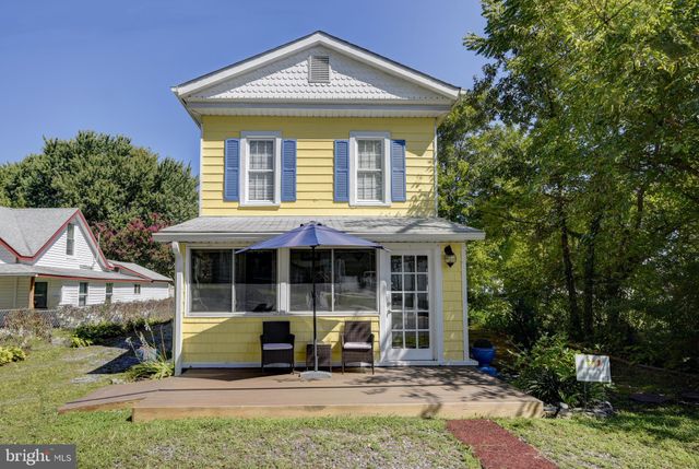 $565,000 | 209 Hawthorn Street | Colonial Beach