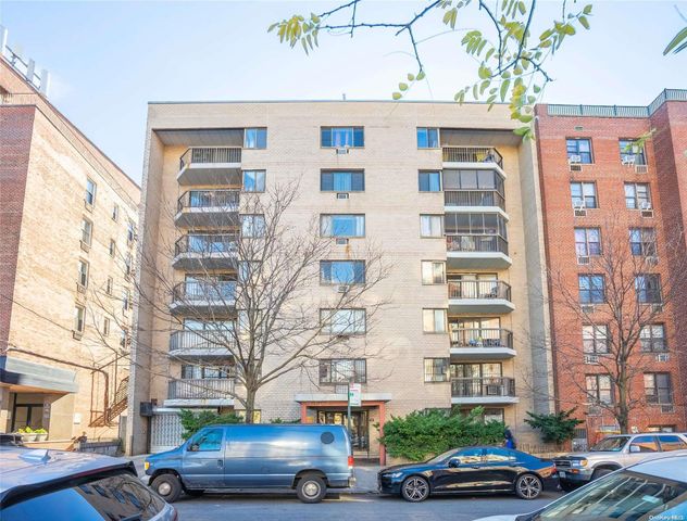 $649,000 | 134-46 Maple Avenue, Unit 7A | Flushing