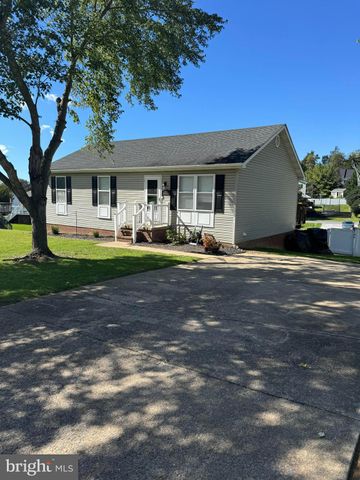 $2,000 | 425 East Fairchild Drive | Strasburg