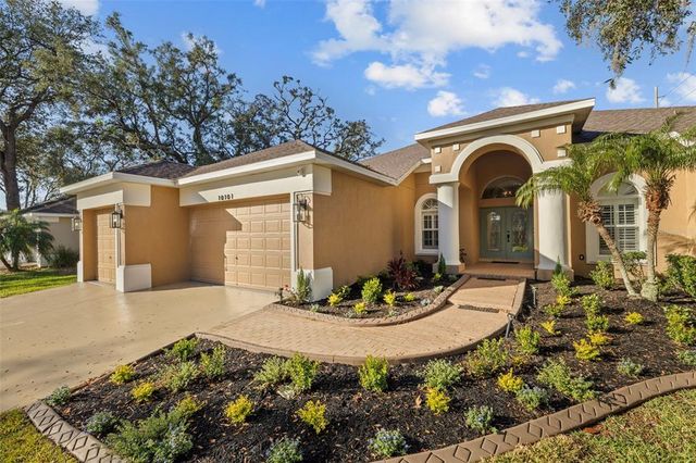 $710,000 | 10101 Paddock Oaks Drive | Boyette