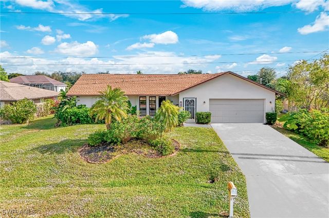 $450,000 | 33 Southeast 12th Court | Cape Coral