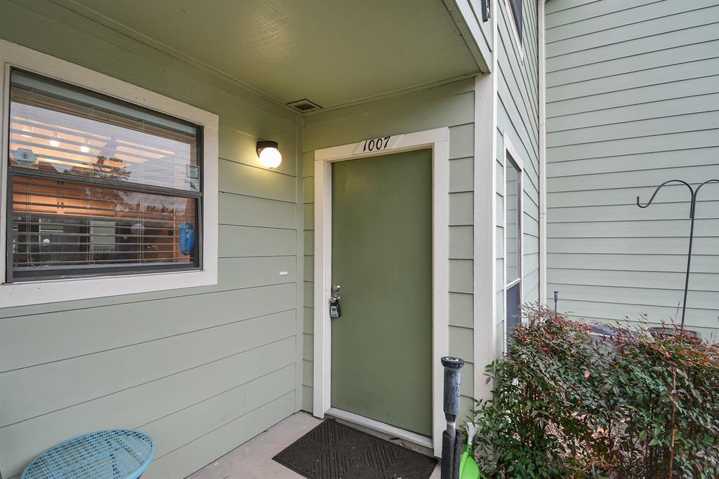 a view of front door and porch