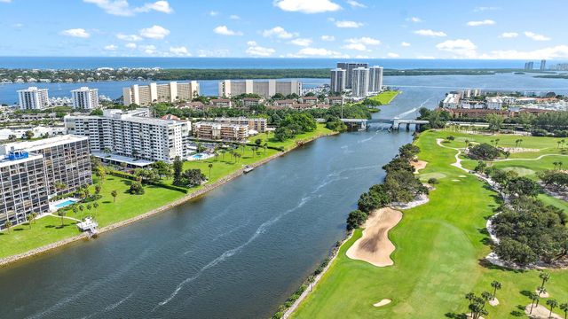 $499,000 | 336 Golfview Road, Unit 1104 | North Palm Beach