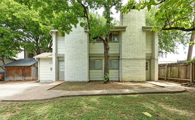 $1,995 | 2115 Oxford Avenue, Unit B | Zilker