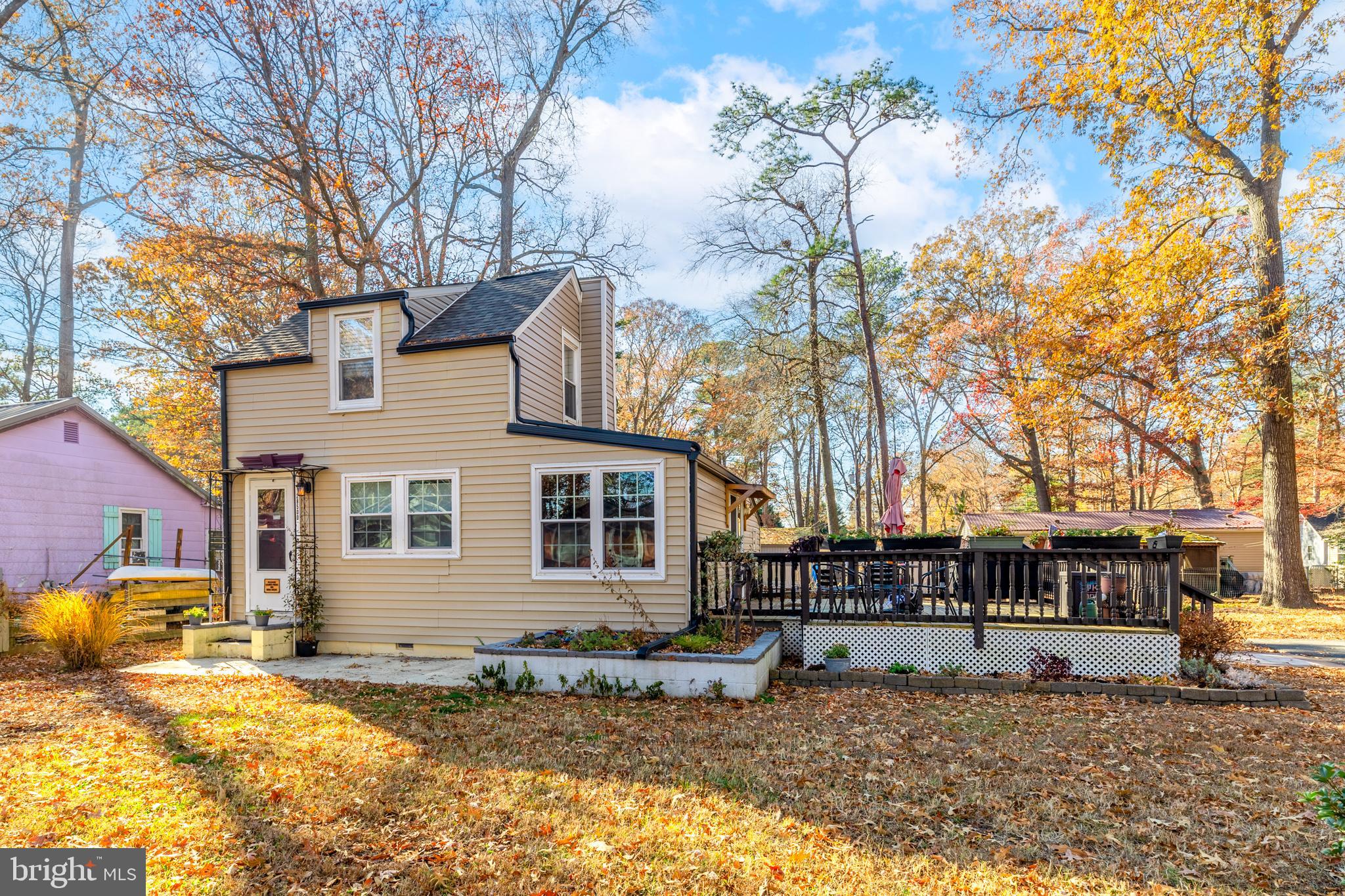 a view of house with outdoor space