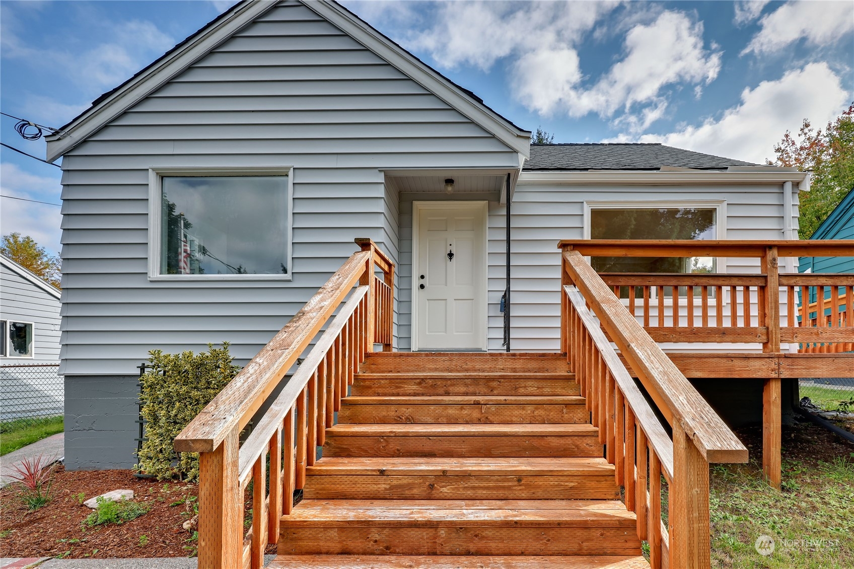 a view of entryway with a front door