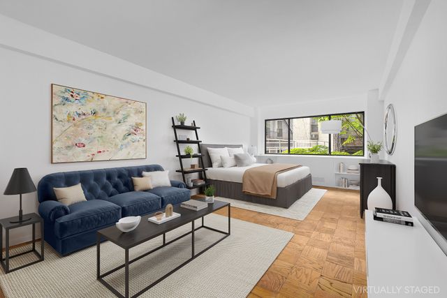 $3,100 | 310 West 56th Street, Unit 4H | Hell's Kitchen