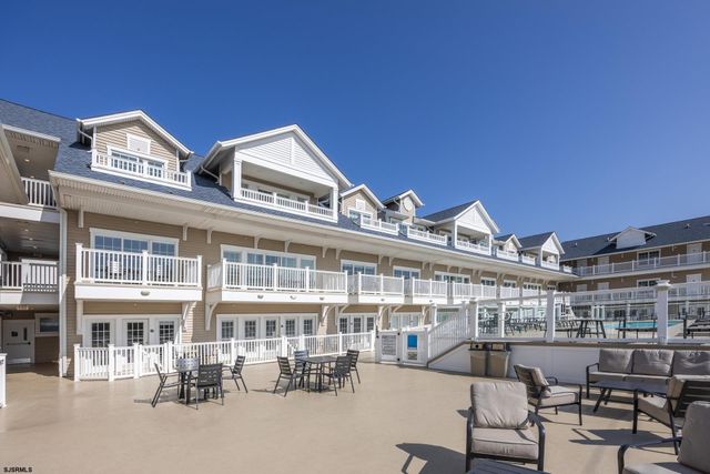 $950,000 | 719 East 10th Street, Unit 304 | Central Ocean City