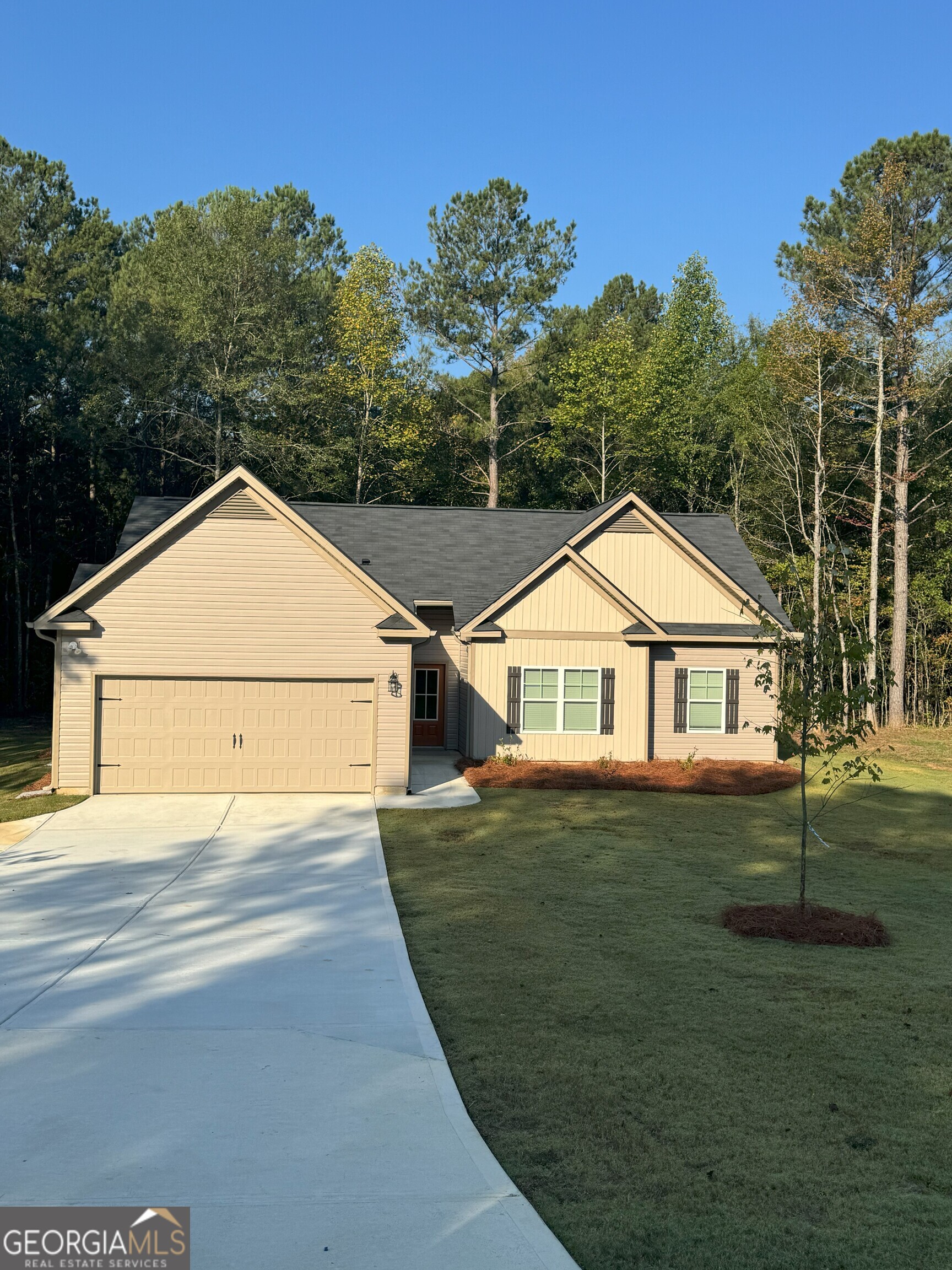 front view of house with a yard