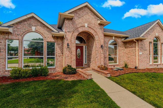 $399,000 | 6105 Grantham Drive | Rowlett