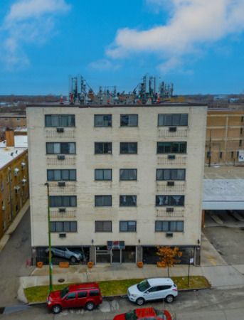 $130,000 | 7540 North Ridge Avenue, Unit 2B | West Ridge