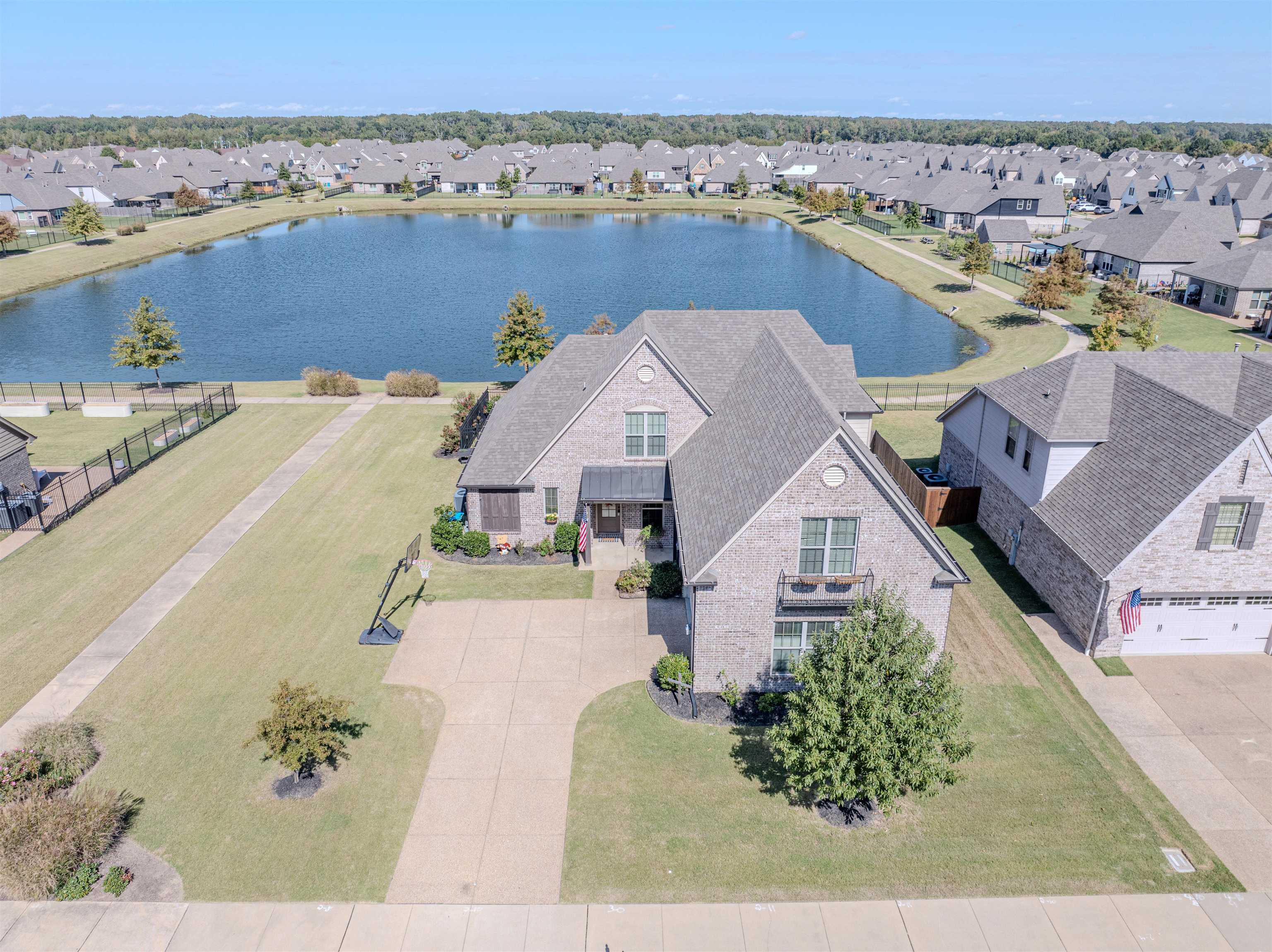 Bird's eye view featuring backyard water view