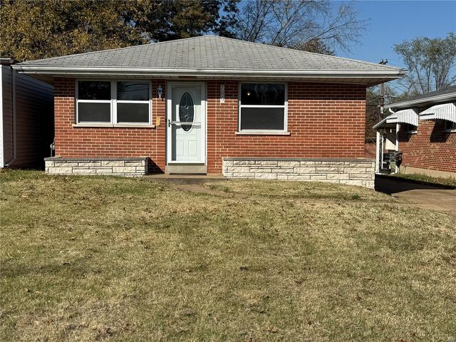 $149,900 | 709 Ave H | Lemay