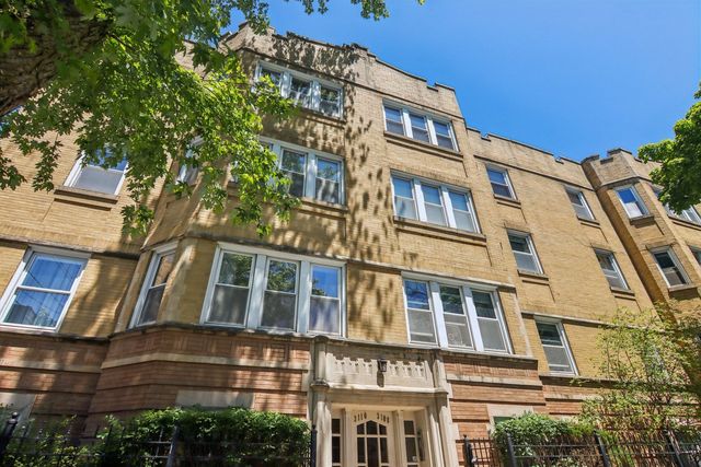 $349,000 | 3110 West Berteau Avenue, Unit 1 | Irving Park