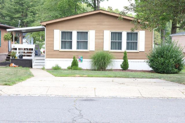 $224,999 | 33 Deer Brook Boulevard | North Brunswick