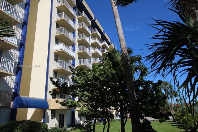 $1,875 | 801 Northwest 47th Avenue, Unit 311W | Yolanda Villas Condominiums