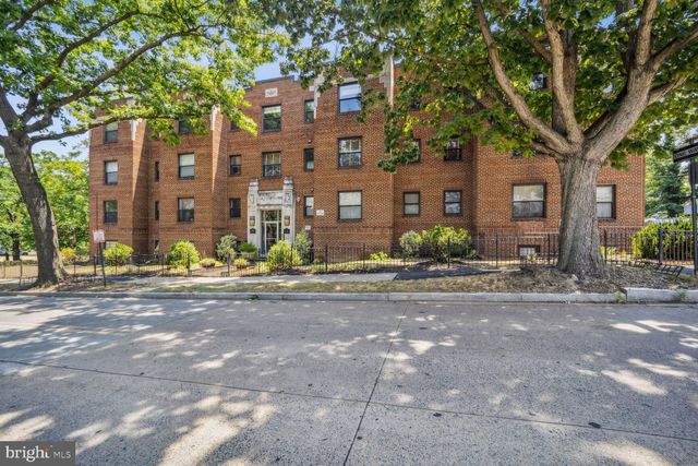 $259,000 | 5611 5th Street Northwest, Unit L2 | Petworth