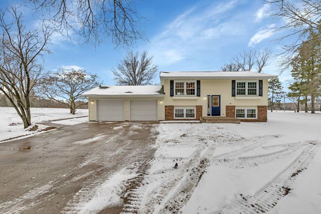 $330,000 | 1816 Danforth Circle | Lynden Township - Stearns County