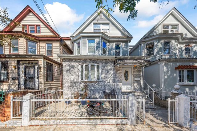 $1,688,000 | 94-23 40th Drive | Elmhurst